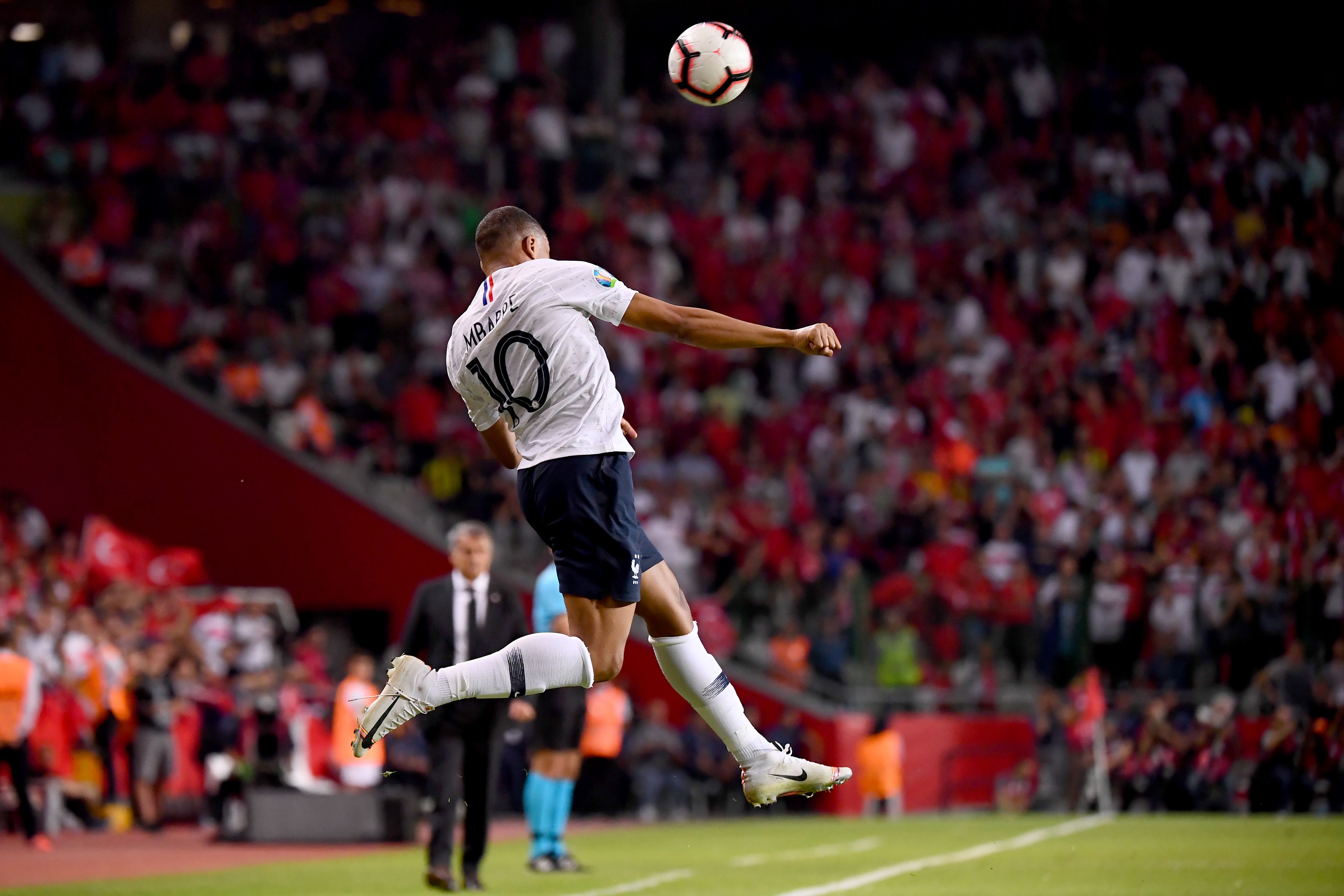 员发挥出色 员发挥出色