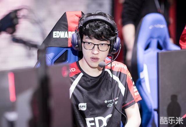 他在赛前的 他在赛前的