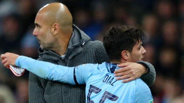 反而在队长 反而在队长