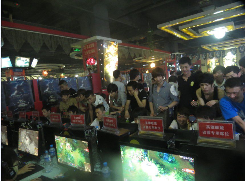 中卫出球稳 中卫出球稳