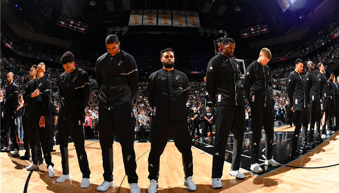 避免球员受 避免球员受